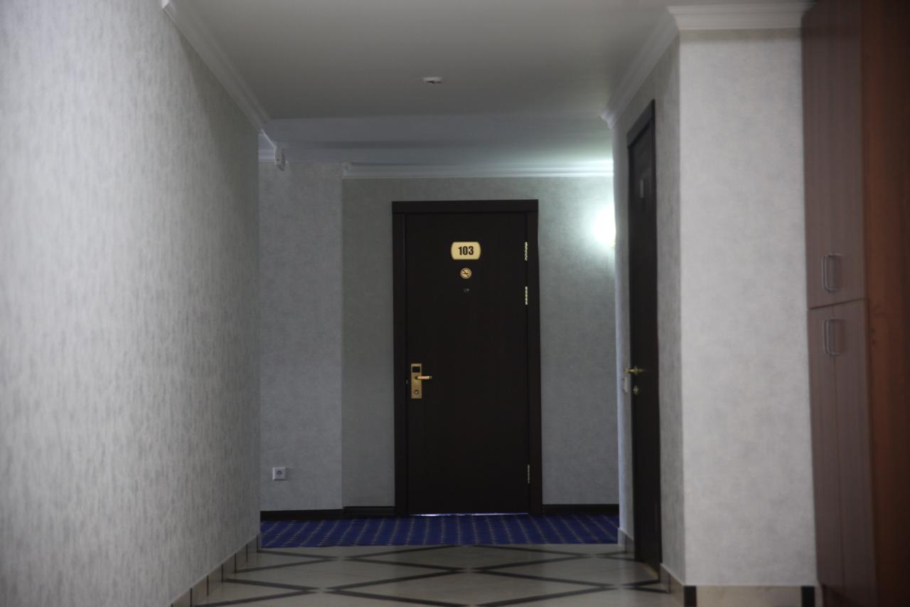 Hotel Khanaka Turkistan Exteriör bild