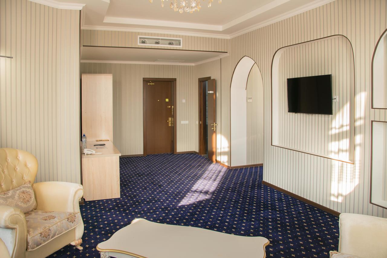 Hotel Khanaka Turkistan Exteriör bild